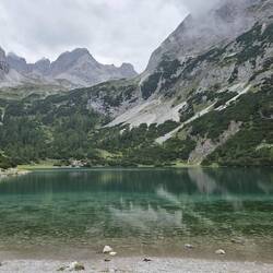 Vorbei am Seebensee