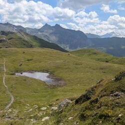Ein schöner Weg auf der Hochebene.