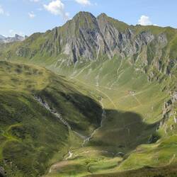 Blick ins Weitental. Hier muss ich noch durch.