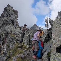Die Scharte auf 2.912 m Höhe ist meine bisher höchste Stelle des Weges