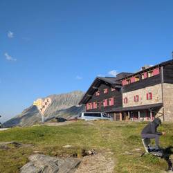 Abends wird es leer an der Hütte. Es sind nur noch die Übernachtungsgäste da.