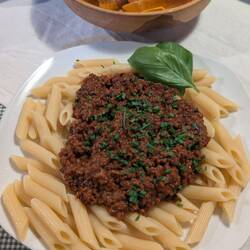 ...und Pasta mit Kalb-Bolognese.