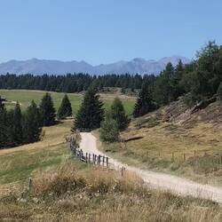 Welch ein Ausblick: von den Stubaier über die Sarntaler Alpen bis zu den Dolomiten!