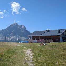 Auf der Mauerberghütte machte ich zunächst mal eine Mittagspause.