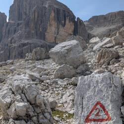Ich bin auf dem Dolomiten-Höhenweg 2 unterwegs.