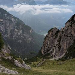 Da unten drin liegt der Lago di Alleghe.