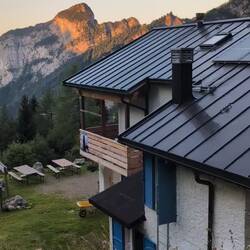 Heute Morgen sind noch keine Wolken zu sehen. Aber dafür schon meine letzte Bergkette und Belluno.