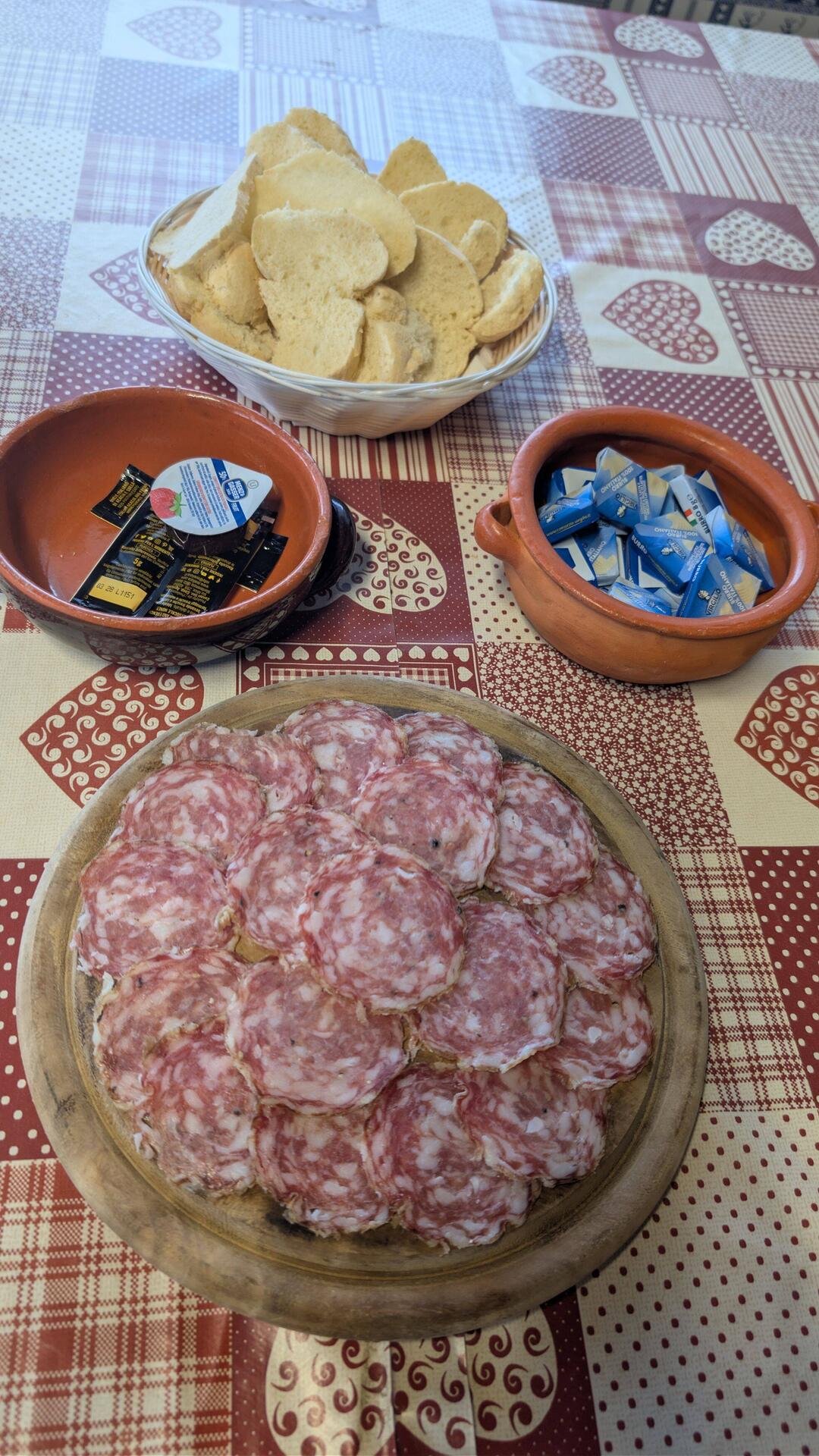 Das Frühstück ist heute sehr übersichtlich.