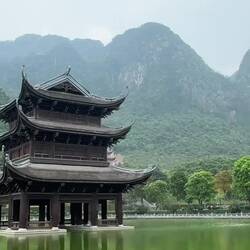 I loved the peacefulness of Tam Chuc. The place calmed me. This is our first taste at Ba Sao Pagoda.
