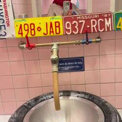 Tolle Musik auch auf'm WC😄