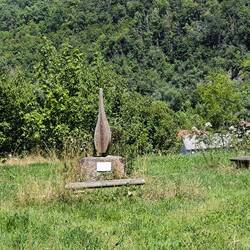 Flamme, Hinweis auf den Wanderweg der Freundschaft von Eisenach nach Budapest