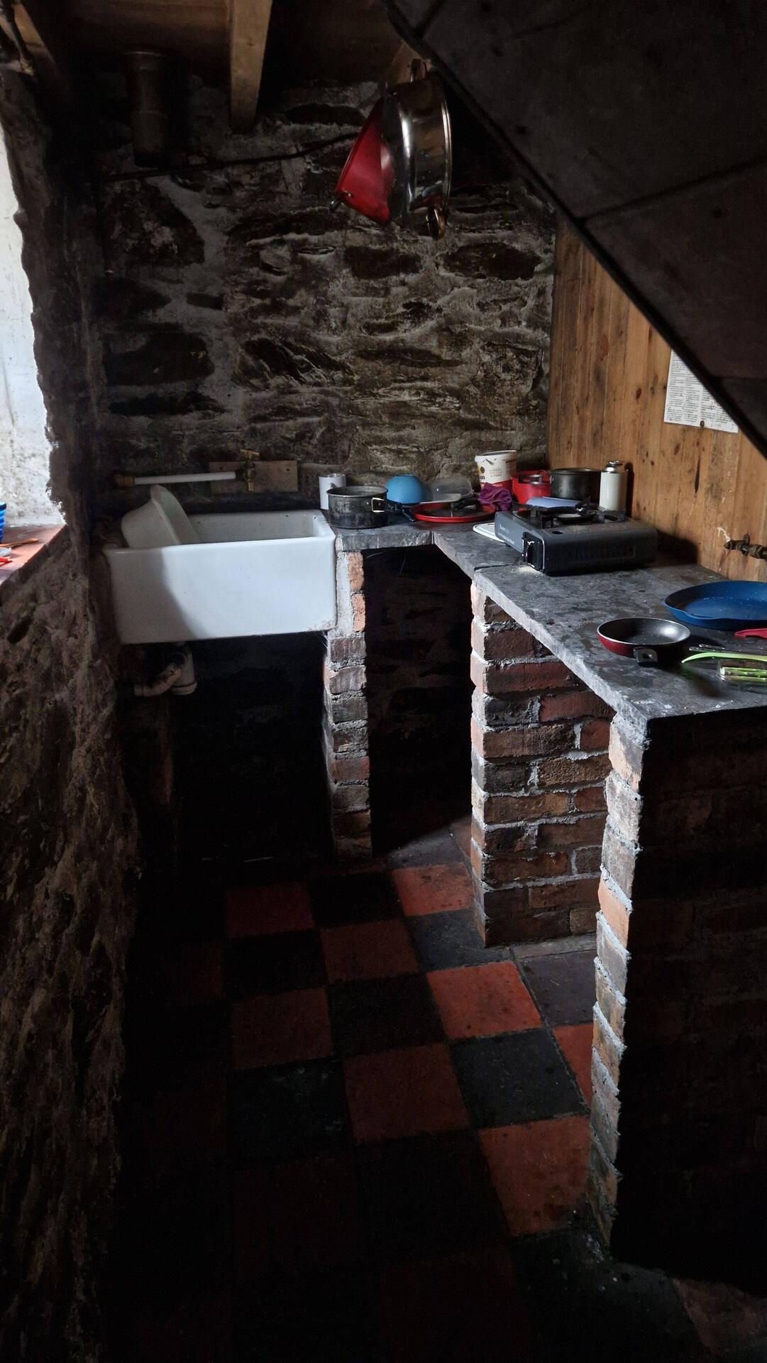 Claerddu bothy kitchen