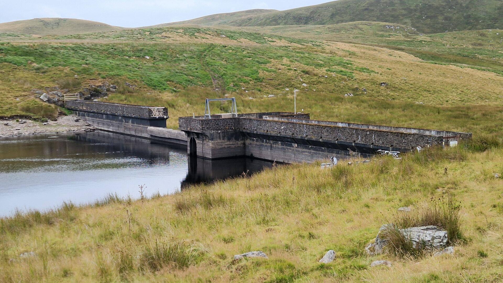 Lakeside view of Llyn Egnant dam
