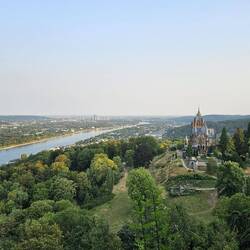 Auf dem Hoch zum Drachenfelsen