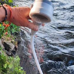 Morgendusche mit frischem Flusswasser