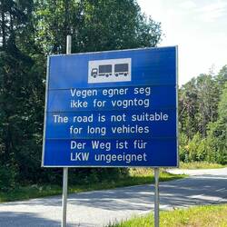 Stimmt, es kamen richtig geile Serpentinen. Aber fahren hier so viele deutsche LKW? 🤔