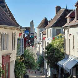 Just one of many quintessential French streetscapes