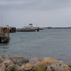 Hafeneinfahrt in Bødjen