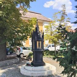 Eternal Flame-using parts of an old neo-Gothic tomb, honoring WW2 victims and heroes of Eger.