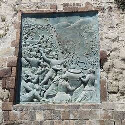 Soldiers and brave women fighting in 1552-including women pouring hot water or pitch from the walls.