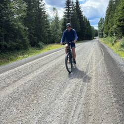 schöner Weg zum Radfahren, sieht fast aus wie in Canada