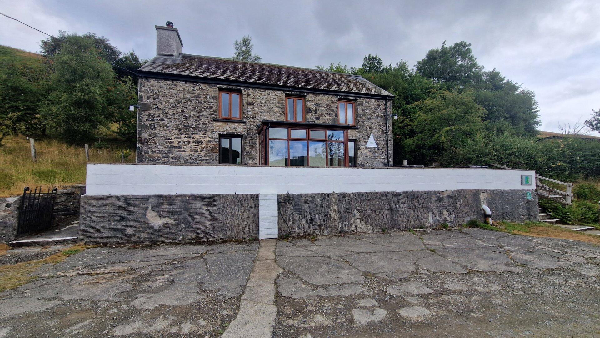 Ty'n Cornell hostel