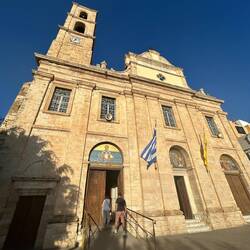 Kirche Agios Nikolaos: Sowohl christlicher Glockenturm als auch osmanisches Minarett