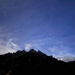 Mount Kinabalu still shrouded in darkness