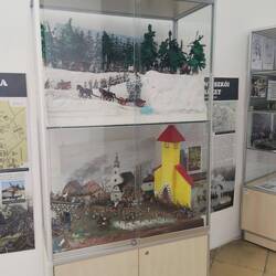 Various mini exhibitions in the halls.