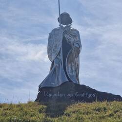 Llywelyn ap Gruffydd Fychan monument in Llandovery