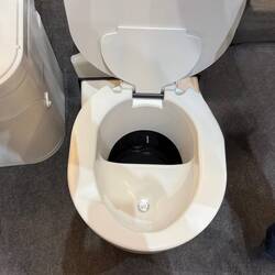 andere Kompost-Toiletten