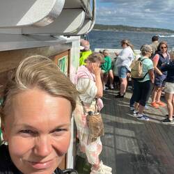 Hier nochmal auf historischer Holzfähre Øysang nach Risør.