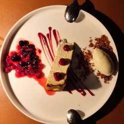 Basque cheesecake, Slovenian style.