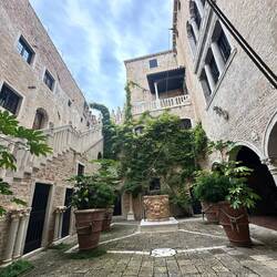 15 th century palace, now an art space.