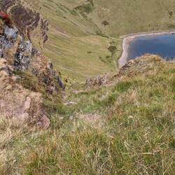 Steep drop of a (dry) stream off Bannau Sir Gaer