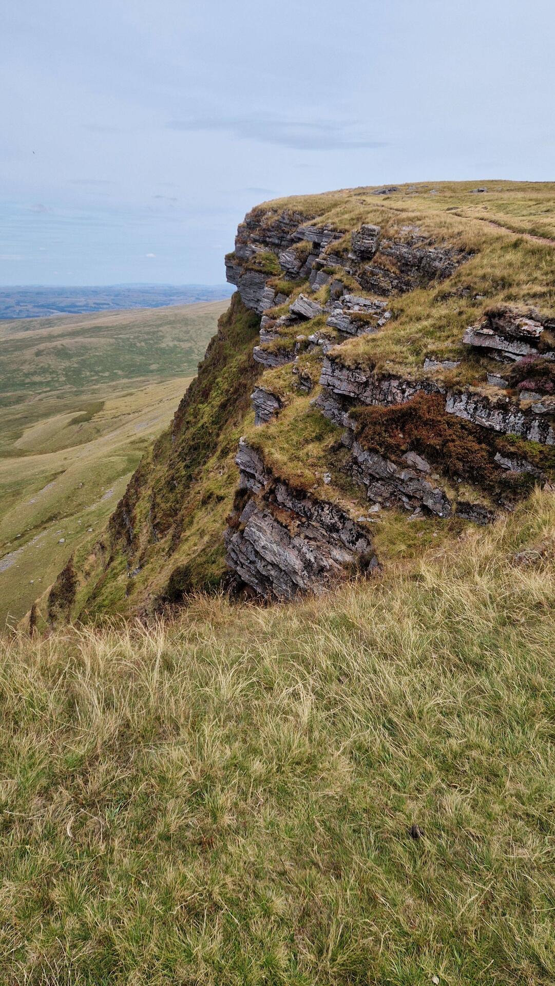 Close up of the steep west side of Cwar-du Mawr