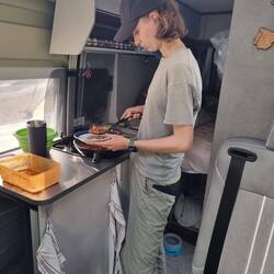Hangry Anina bekommt endlich essen