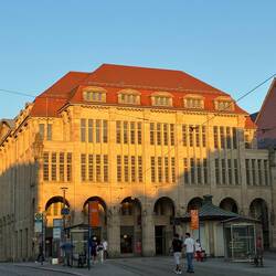 Das war mal das schönste Kaufhaus Deutschlands. Steht leider schon so lange leer...
