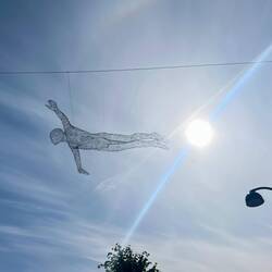 Straßenkunst in bzw. über Stavanger.
