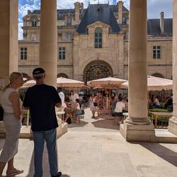 Innenhof (Cour des Drapiers) des Musée Carnavalet
