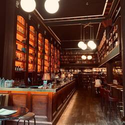 The last bookstore bar