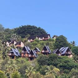 Die Hanekee Lodge am Hang