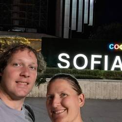 Grüße aus Sofia vor dem nationalen Kulturpalast