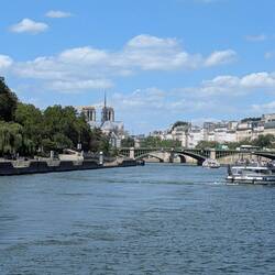 Seine, im Hintergrund Notre-Dame