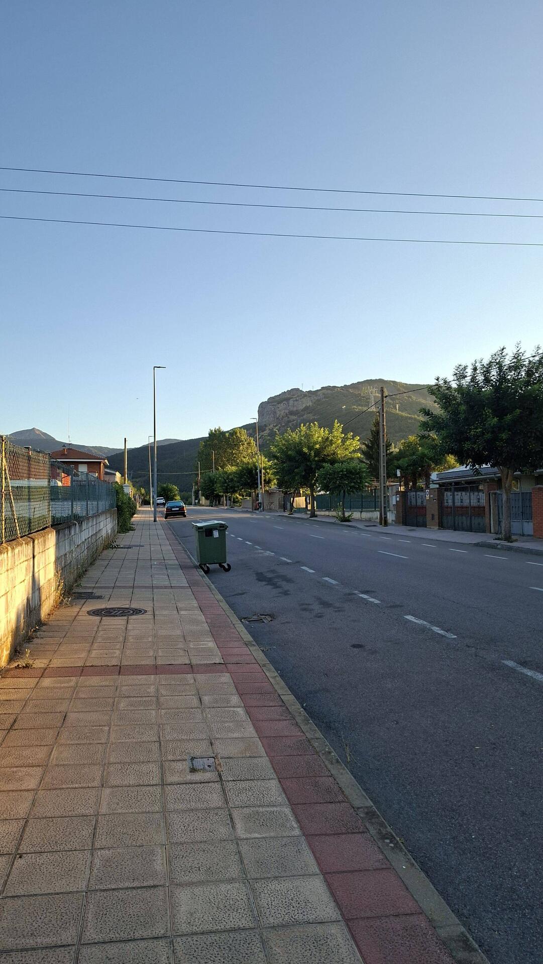 Leaving La Robla-I think there are hills in my future!