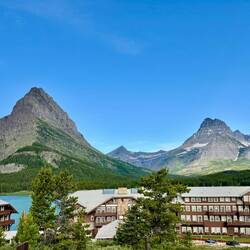 Many Glacier Lodge