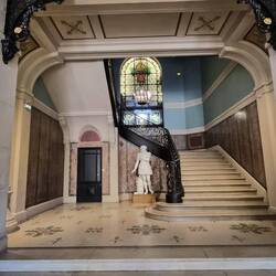 Prachtig trappenhuis.