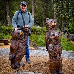 Mui with the three bears of the Troll Forest ... Mt Fløyen — Bergen, Norway.
