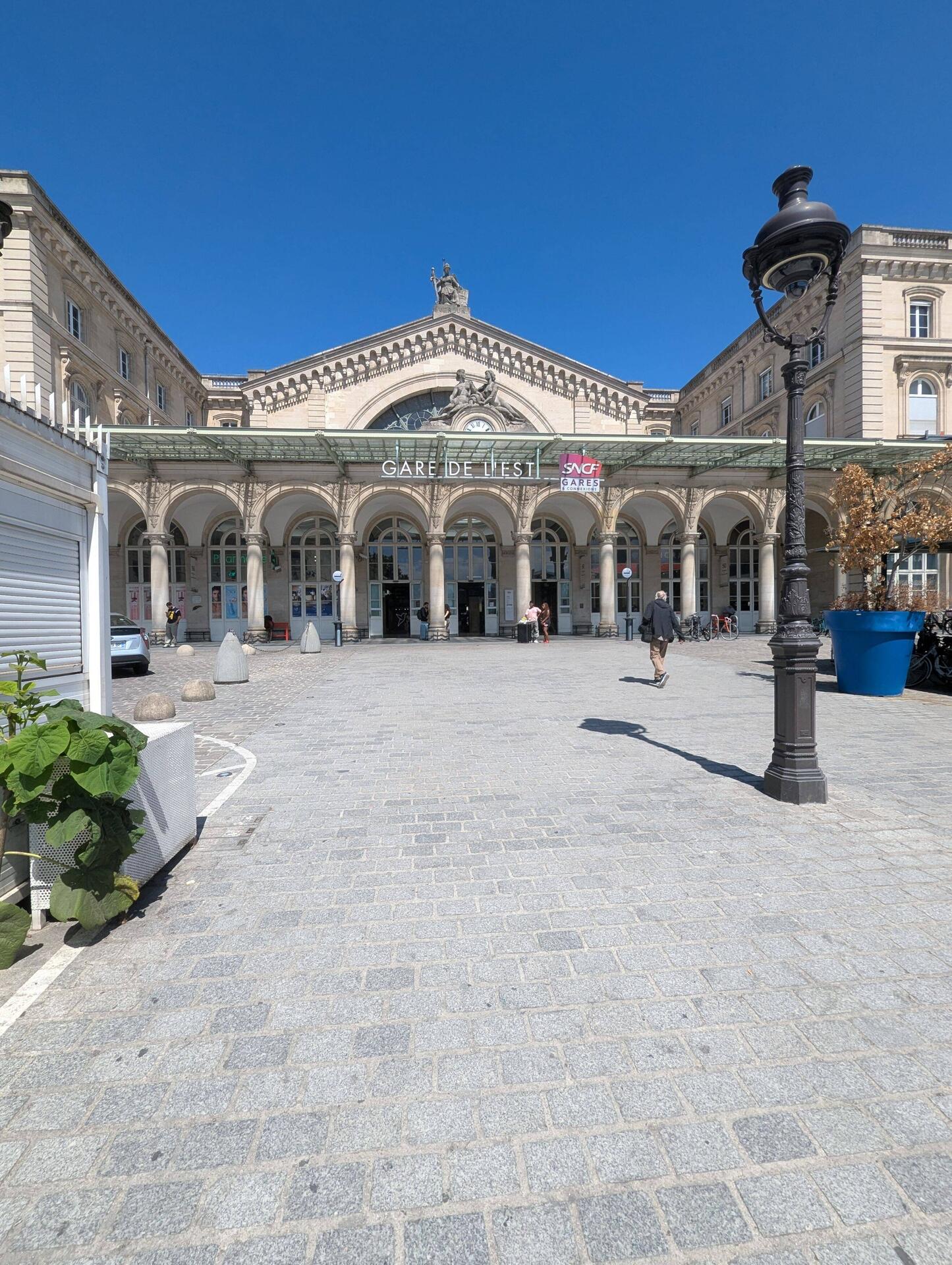 Bahnhofsgebäude