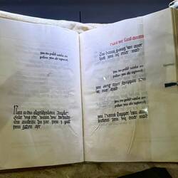 PRACHTURBAR VON 1434. Dieses Gesamturbar enthält Aufzeichnungen des gesamten Stiftsbesitzes.
